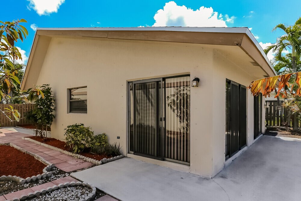 Building Photo - 80 Baytree Cir