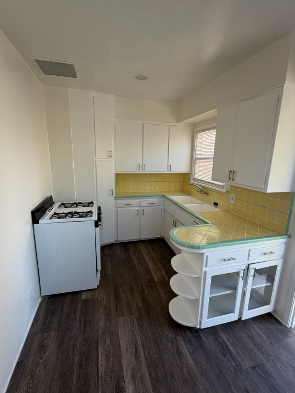 Building Photo - 1783 S Marvin Ave