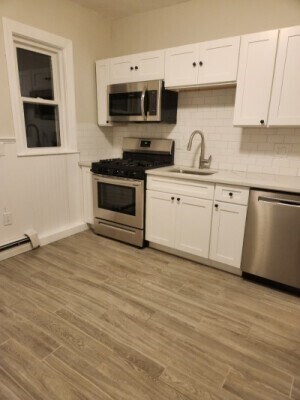 Primary Photo - 40 Temple St