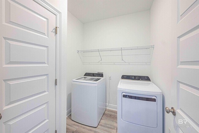 Building Photo - 12591 Shoshoney Cir