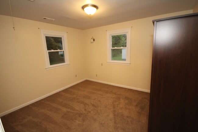 Building Photo - Beautiful Updated little rancher with nice yard!