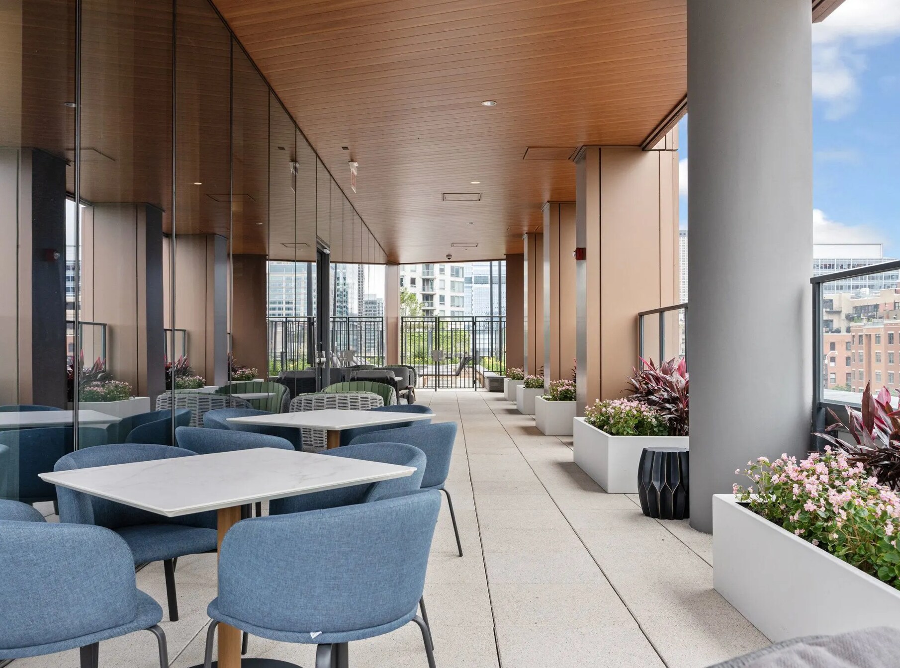 Building Photo - 345 N Canal St