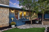 Building Photo - 6407 Lynn Ln