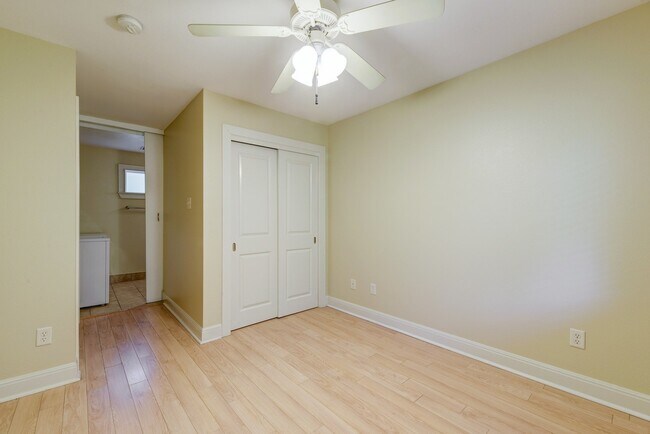 Building Photo - 4527 Avenue B