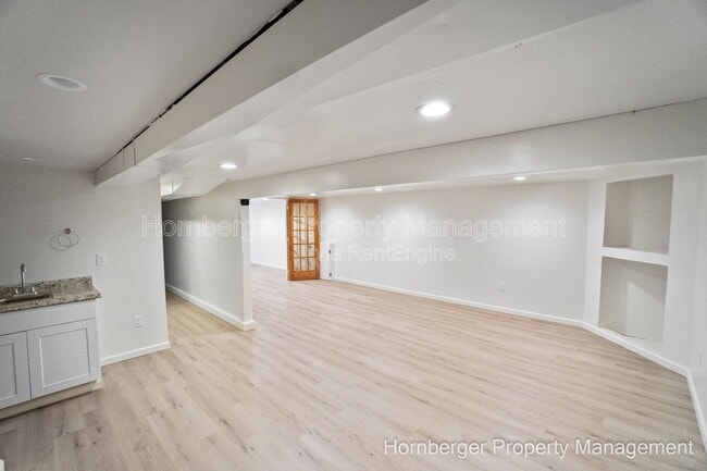 Building Photo - 5126 W Princeton Pl