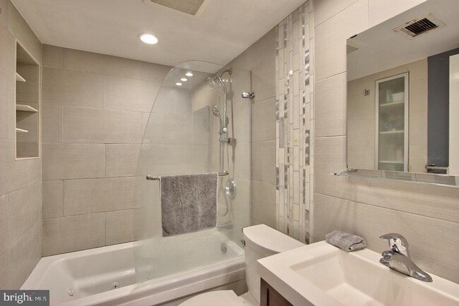 Building Photo - 10026 Fair Wds Dr