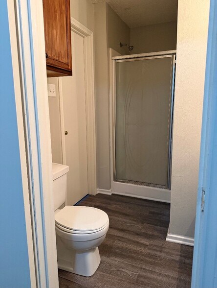 Building Photo - 8911 GSRI Ave