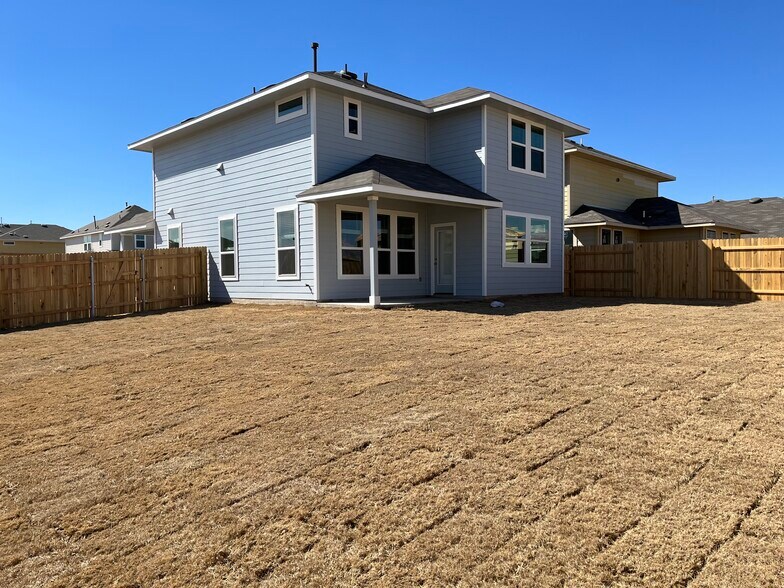 Building Photo - 108 Living Reef Dr