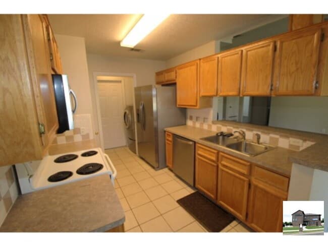 Building Photo - 4202 Jake Spoon Dr