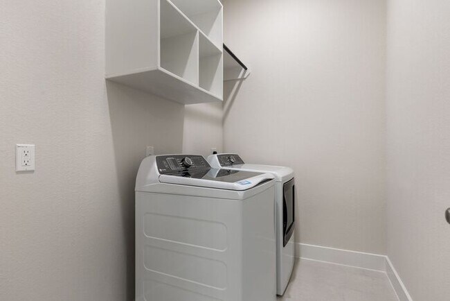 Building Photo - 626 Bay Breeze Dr