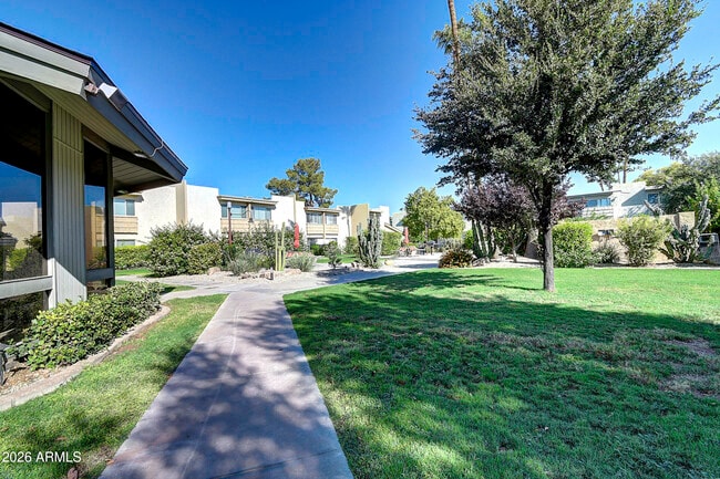 Building Photo - 4610 N 68th St