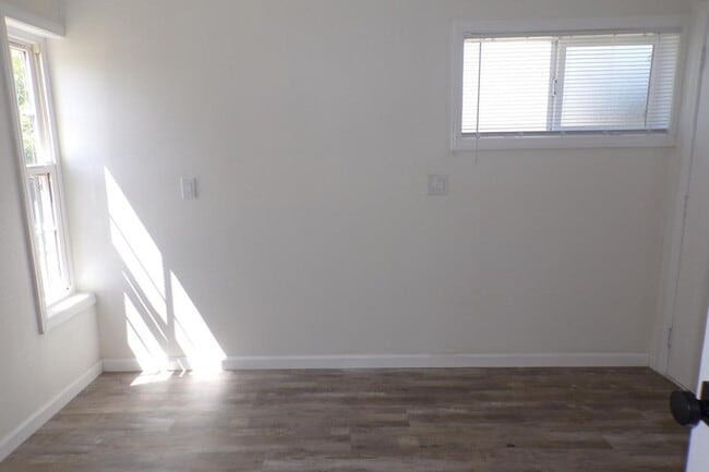 Building Photo - 32426 Ave D