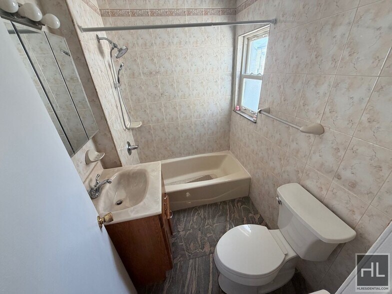 Building Photo - 163rd Rd