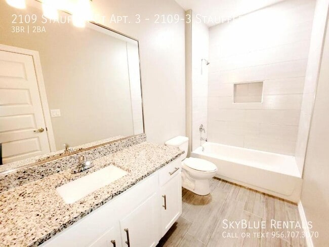 Building Photo - 2109 Stauffers St