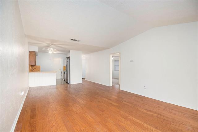 Building Photo - 6817 W Cleburne Rd
