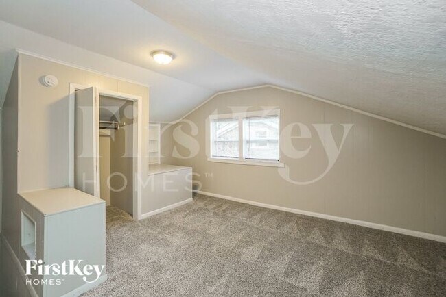 Building Photo - 104 Heron Ct