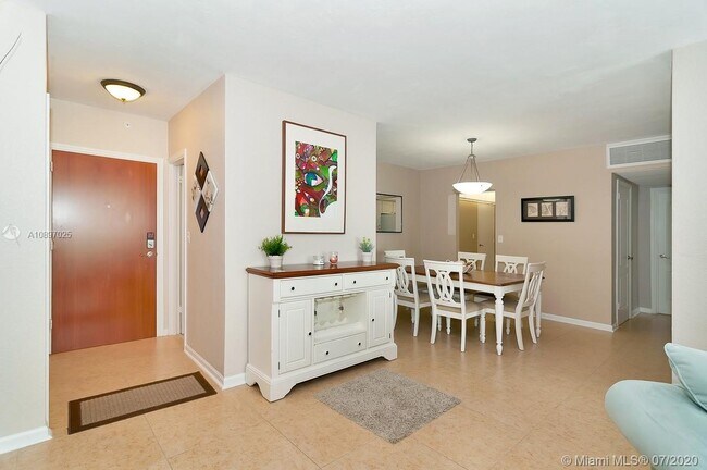 Building Photo - 3801 S Ocean Dr