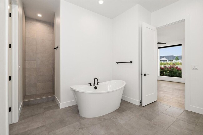 Building Photo - Luxury Rental | Dry Creek Ranch Estates