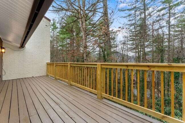 Building Photo - 50 Dogwood Knob