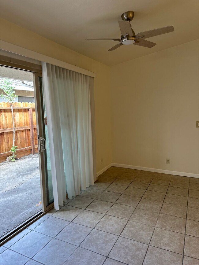 Building Photo - 5620 Brush Creek Dr