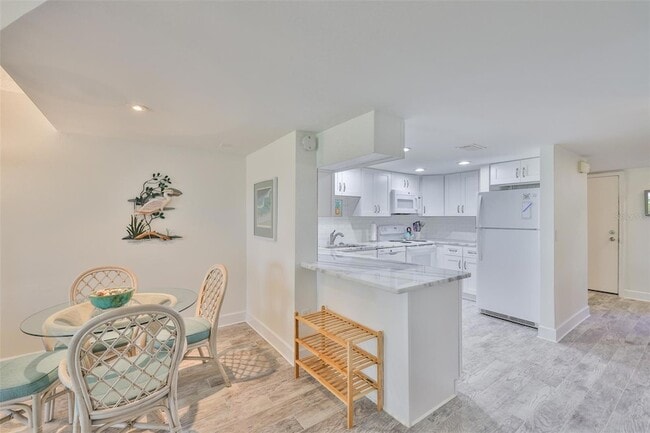 Building Photo - 1028 Apollo Beach Blvd