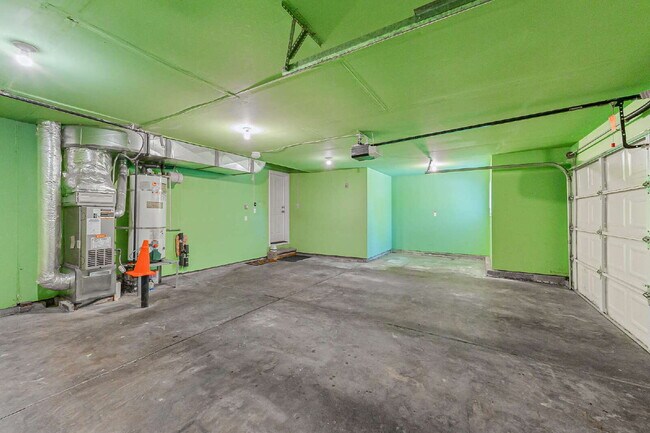 Building Photo - This is a beautiful property in the Savana...