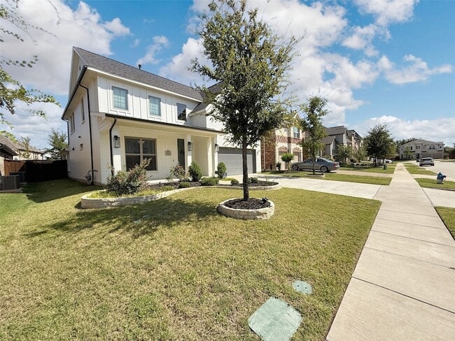 Building Photo - 5924 Owen Rd