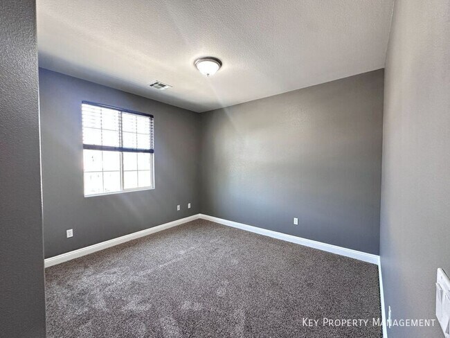 Building Photo - 10076 Bright Charisma Ct
