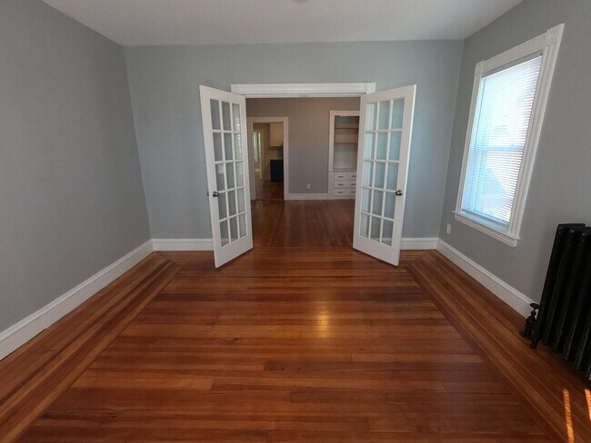 Front Room/Bedroom - 11 Mt Vernon St