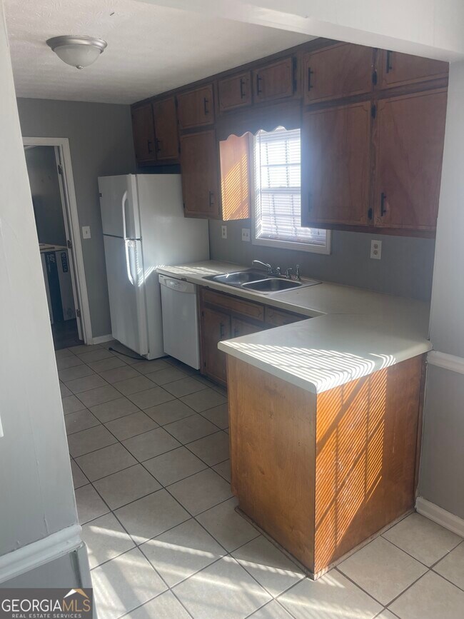 Building Photo - 2611 Country Trace SE