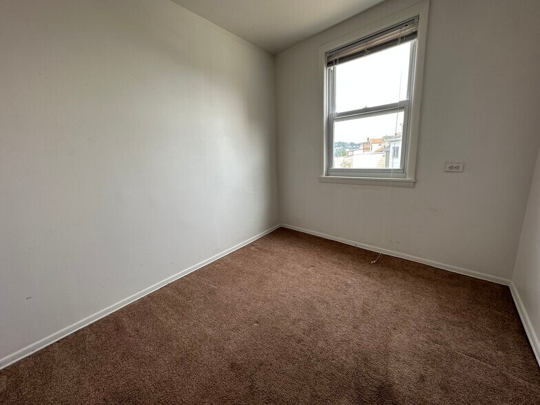 Building Photo - 3217 Brereton St