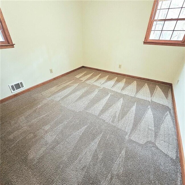 Building Photo - 1955 Morgan Trce