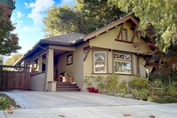 Building Photo - Well-Appointed Naglee Park Historic Home