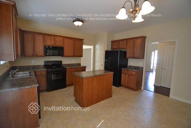 Building Photo - 2530 Freemont St