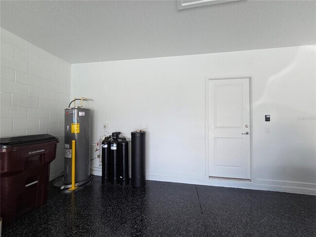 Building Photo - 2130 Bur Oak Blvd