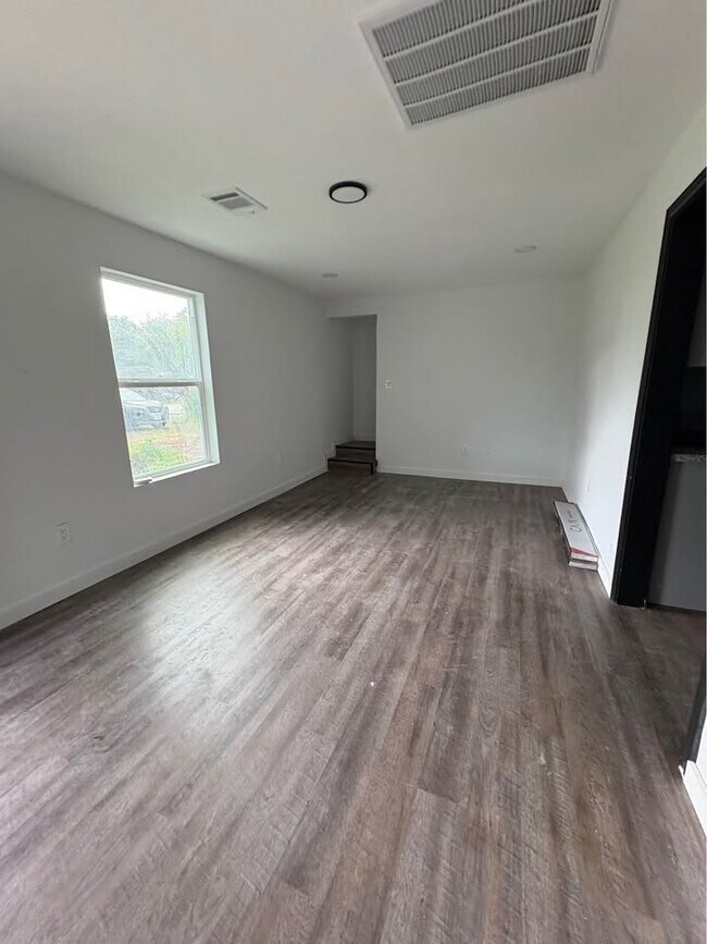 Building Photo - 16409 Pecan St