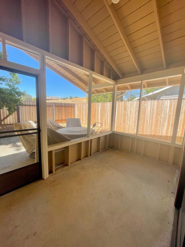 Building Photo - 2 bedroom 2 bathroom Heritage Ranch Home Available 9/1/26 **Do Not Disturb Tenants**