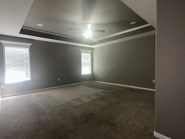 Building Photo - 4024 Glen Laurel Dr N