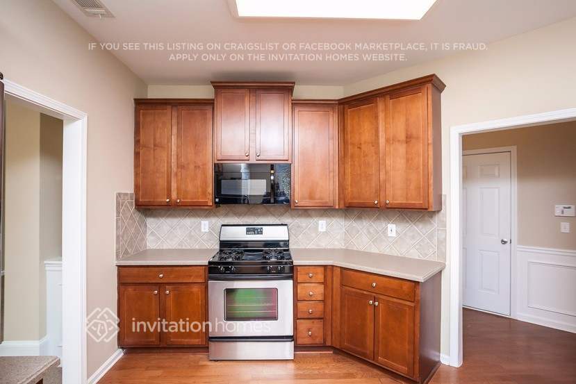 Building Photo - 4392 Walforde Blvd