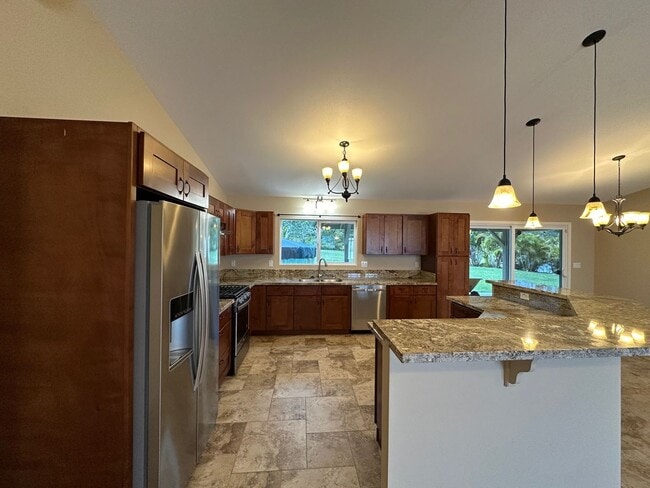 Building Photo - 16-1370 Pohaku Circle Kurtistown, HI 96760