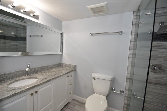 Building Photo - 56 Club House Dr