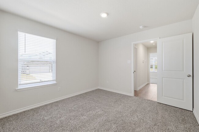 Building Photo - 3122 Davis Trce