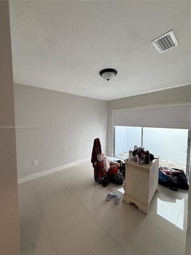 Building Photo - 9286 SW 146th Ct