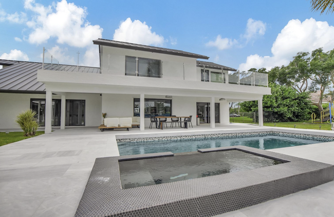 Primary Photo - Avenida Del Rio, Delray Beach, FL 33446 - ...