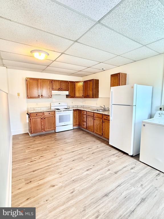 Building Photo - 377 W Ridge Pike