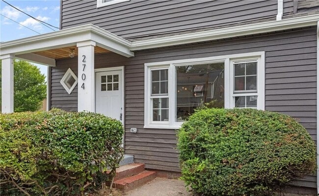 Building Photo - Newly Renovated 4 Bedroom, 2 Full Bath Home, Available Immediately!