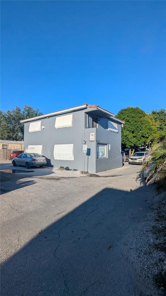 Building Photo - 4111 NW 37th Ave