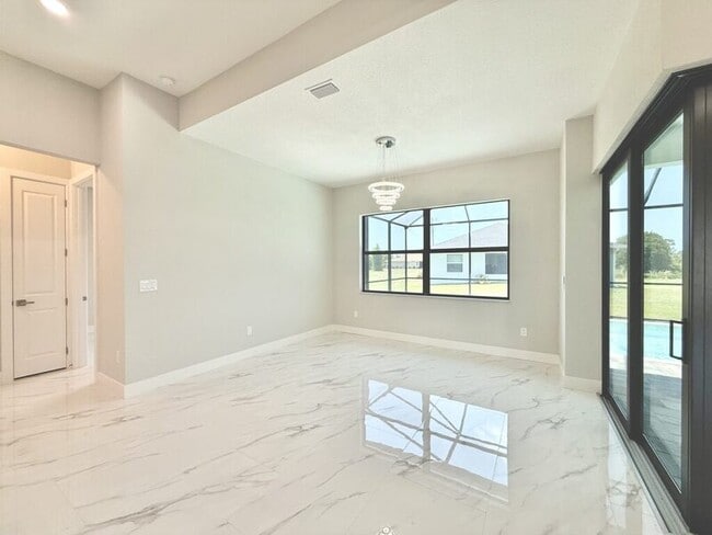 Building Photo - 20 Coxswain Dr