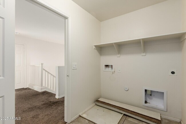 Building Photo - 11603 W Calavar Rd