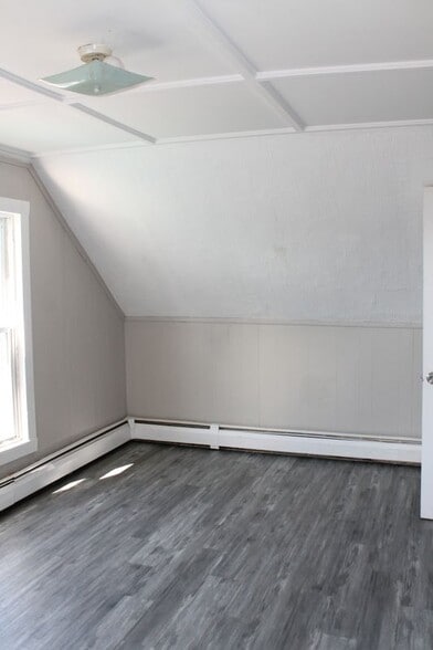 Building Photo - 20 Bellevue St